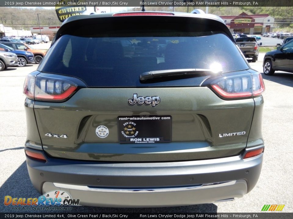 2019 Jeep Cherokee Limited 4x4 Olive Green Pearl / Black/Ski Grey Photo #4