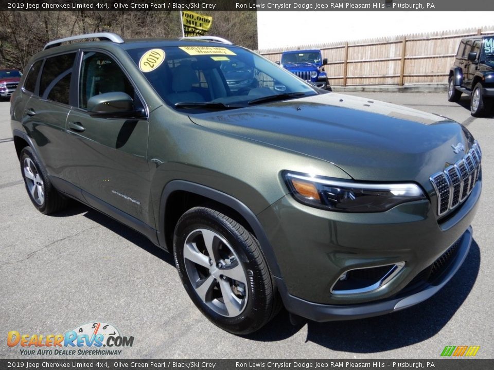 2019 Jeep Cherokee Limited 4x4 Olive Green Pearl / Black/Ski Grey Photo #8