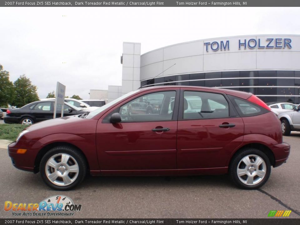 2007 Ford Focus ZX5 SES Hatchback Dark Toreador Red Metallic / Charcoal/Light Flint Photo #2