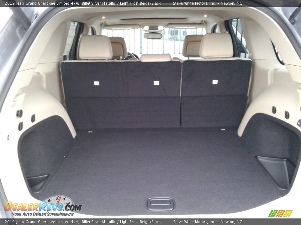 2019 Jeep Grand Cherokee Limited 4x4 Trunk Photo #13