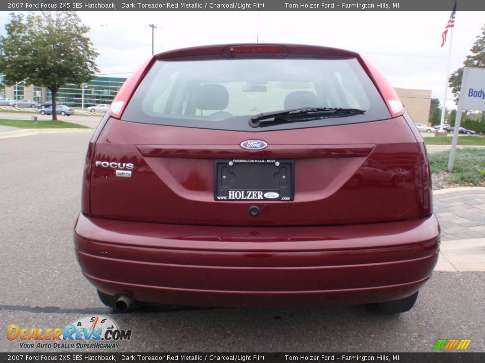 2007 Ford Focus ZX5 SES Hatchback Dark Toreador Red Metallic / Charcoal/Light Flint Photo #4