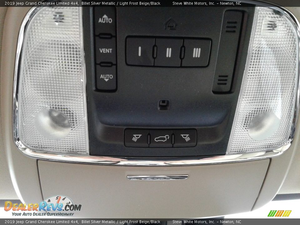 2019 Jeep Grand Cherokee Limited 4x4 Billet Silver Metallic / Light Frost Beige/Black Photo #31