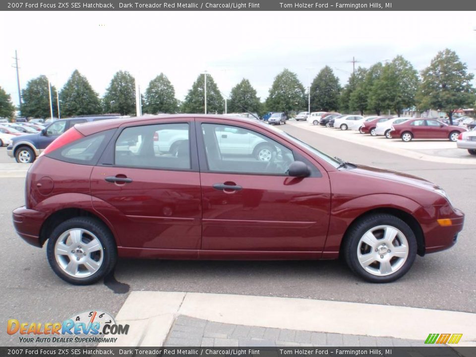 2007 Ford Focus ZX5 SES Hatchback Dark Toreador Red Metallic / Charcoal/Light Flint Photo #6