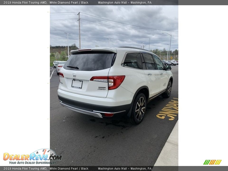 2019 Honda Pilot Touring AWD White Diamond Pearl / Black Photo #5