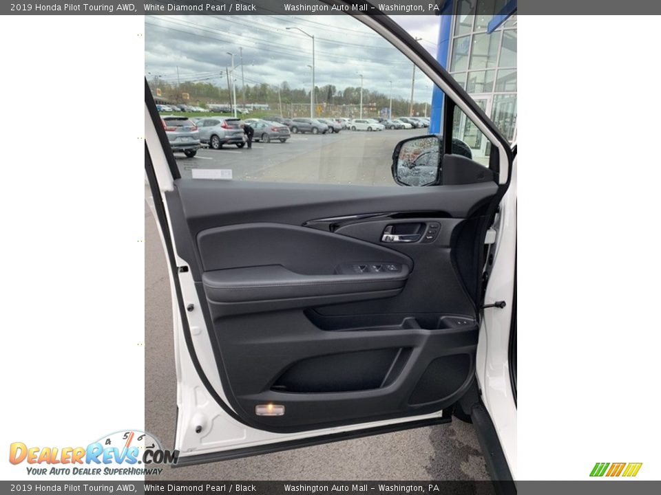 2019 Honda Pilot Touring AWD White Diamond Pearl / Black Photo #8