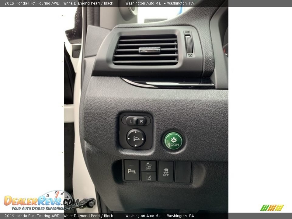 2019 Honda Pilot Touring AWD White Diamond Pearl / Black Photo #10