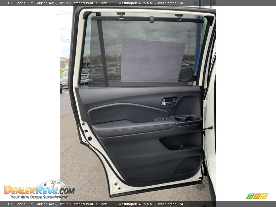 2019 Honda Pilot Touring AWD White Diamond Pearl / Black Photo #16