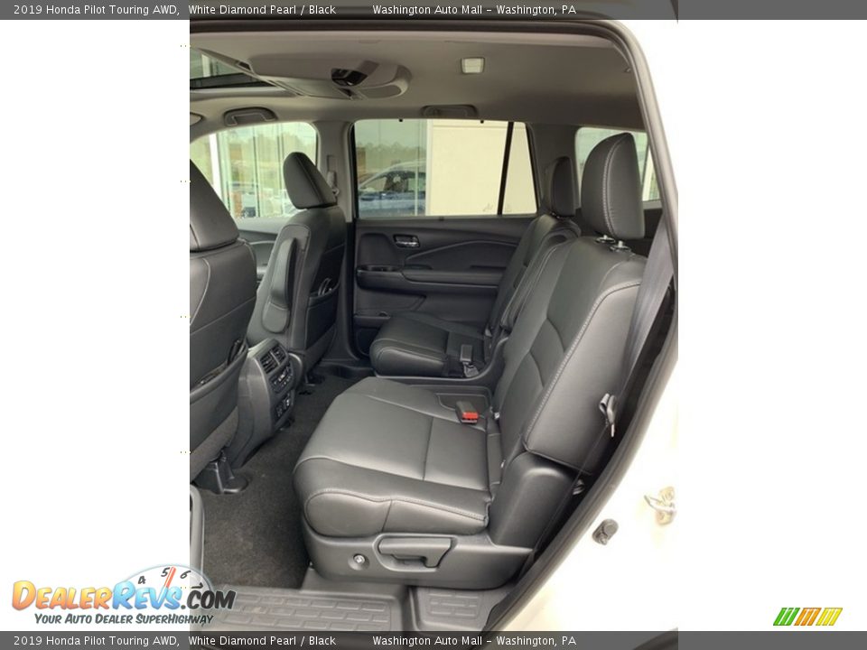 2019 Honda Pilot Touring AWD White Diamond Pearl / Black Photo #19