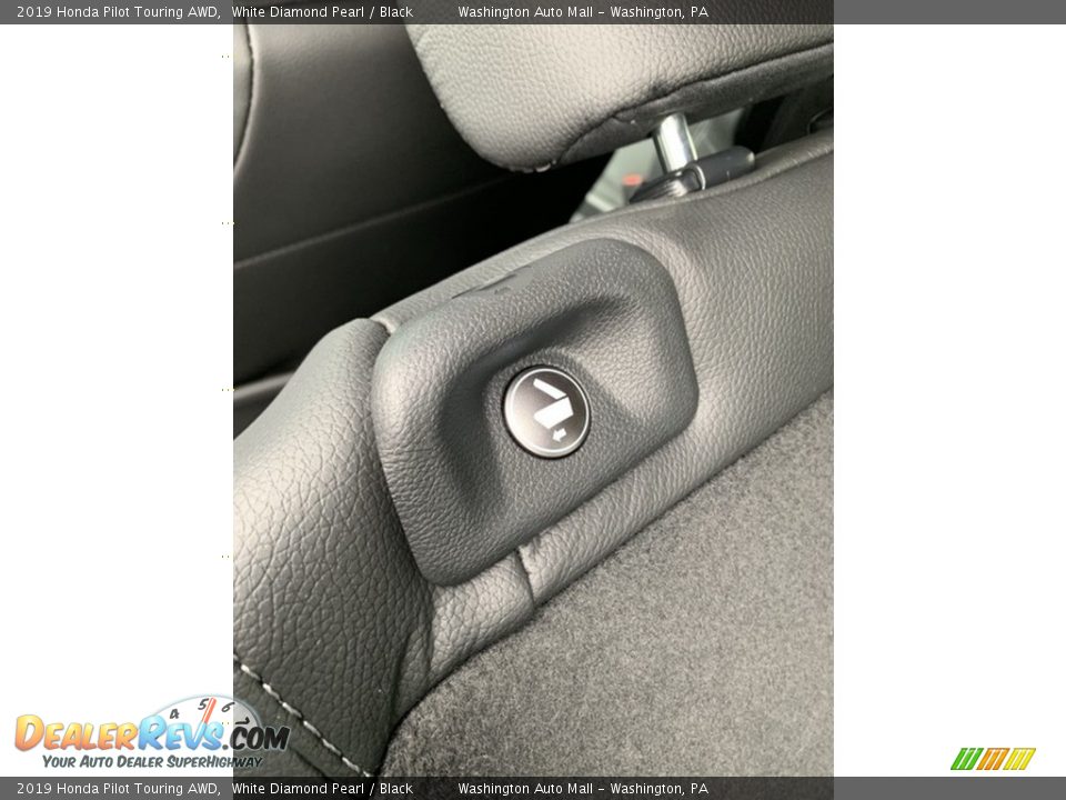 2019 Honda Pilot Touring AWD White Diamond Pearl / Black Photo #20