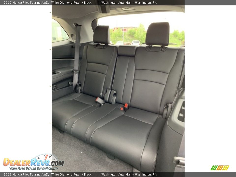 2019 Honda Pilot Touring AWD White Diamond Pearl / Black Photo #21
