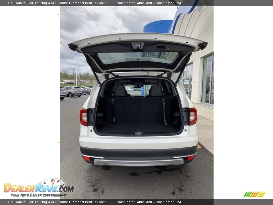 2019 Honda Pilot Touring AWD White Diamond Pearl / Black Photo #22