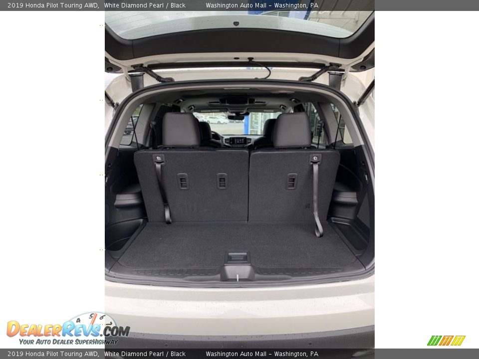 2019 Honda Pilot Touring AWD White Diamond Pearl / Black Photo #23