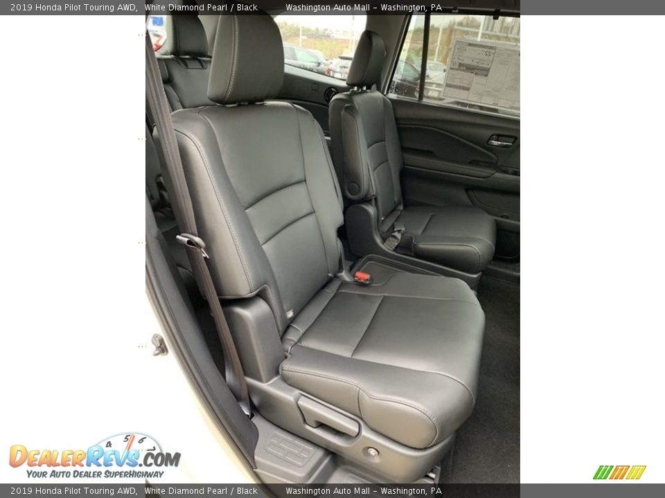 2019 Honda Pilot Touring AWD White Diamond Pearl / Black Photo #26