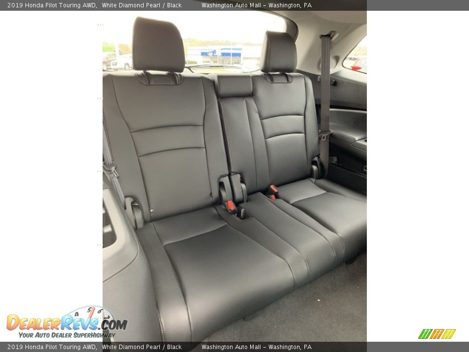 2019 Honda Pilot Touring AWD White Diamond Pearl / Black Photo #27