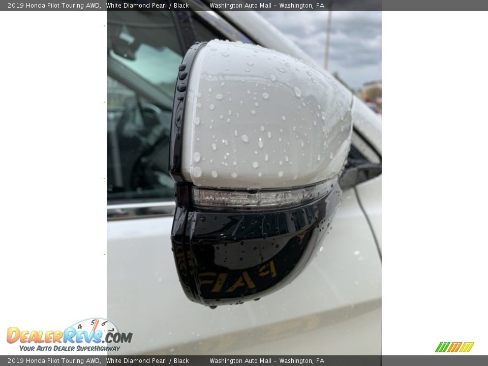 2019 Honda Pilot Touring AWD White Diamond Pearl / Black Photo #36