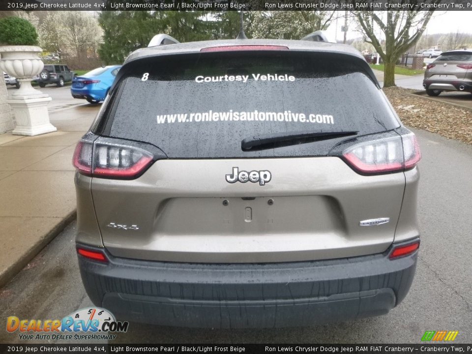 2019 Jeep Cherokee Latitude 4x4 Light Brownstone Pearl / Black/Light Frost Beige Photo #8