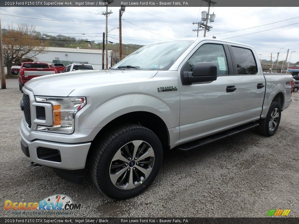 Front 3/4 View of 2019 Ford F150 STX SuperCrew 4x4 Photo #6
