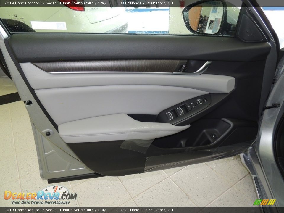 2019 Honda Accord EX Sedan Lunar Silver Metallic / Gray Photo #9