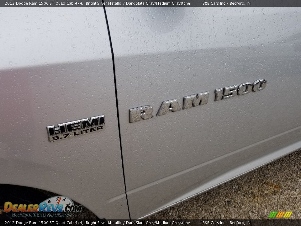 2012 Dodge Ram 1500 ST Quad Cab 4x4 Bright Silver Metallic / Dark Slate Gray/Medium Graystone Photo #18