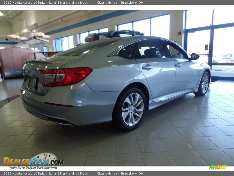 2019 Honda Accord LX Sedan Lunar Silver Metallic / Black Photo #5