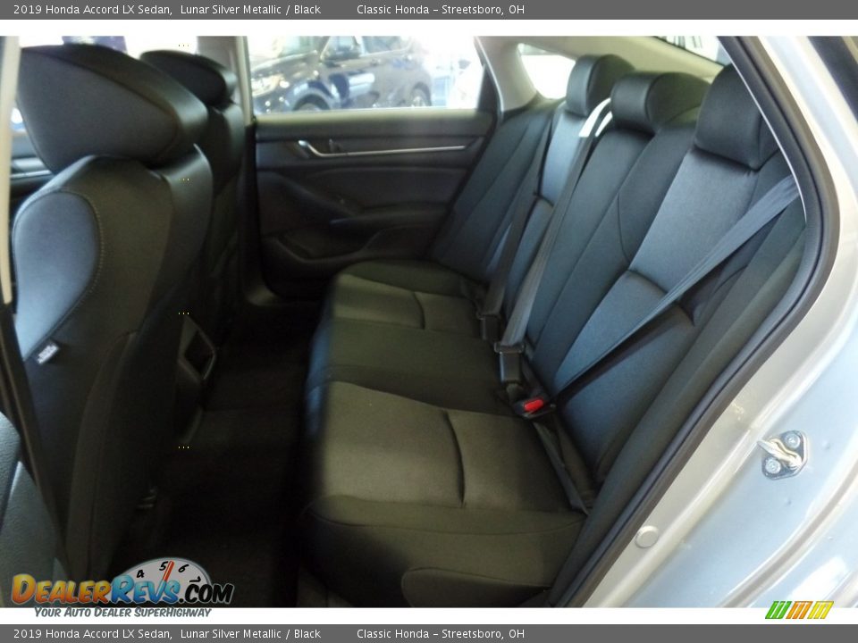 2019 Honda Accord LX Sedan Lunar Silver Metallic / Black Photo #16