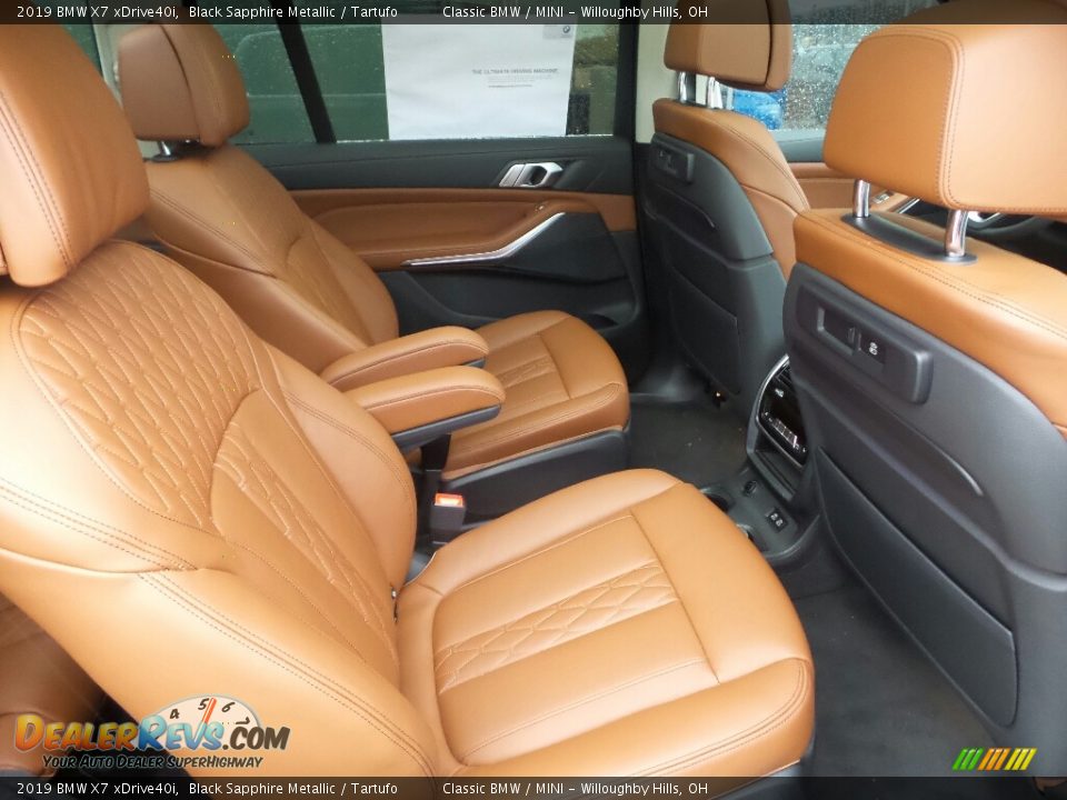 Rear Seat of 2019 BMW X7 xDrive40i Photo #4