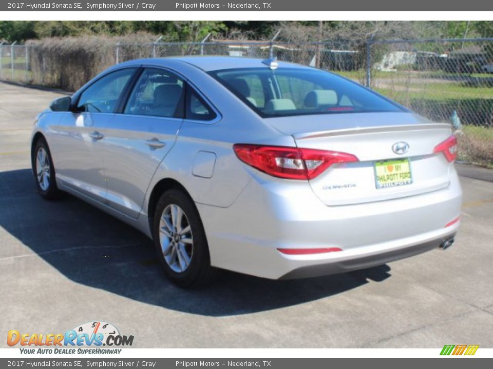 2017 Hyundai Sonata SE Symphony Silver / Gray Photo #7