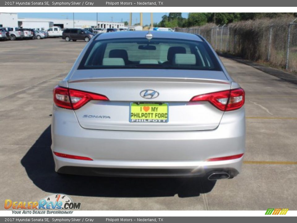 2017 Hyundai Sonata SE Symphony Silver / Gray Photo #8