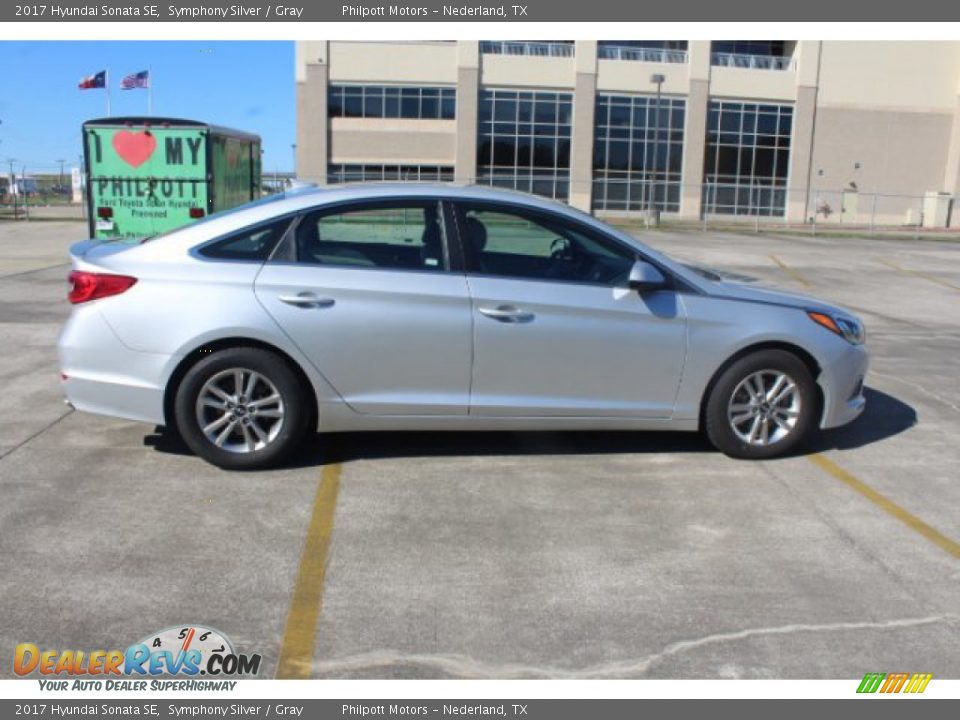 2017 Hyundai Sonata SE Symphony Silver / Gray Photo #10