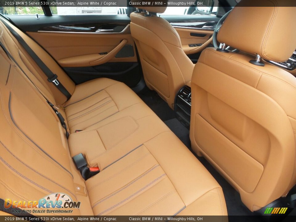 2019 BMW 5 Series 530i xDrive Sedan Alpine White / Cognac Photo #4