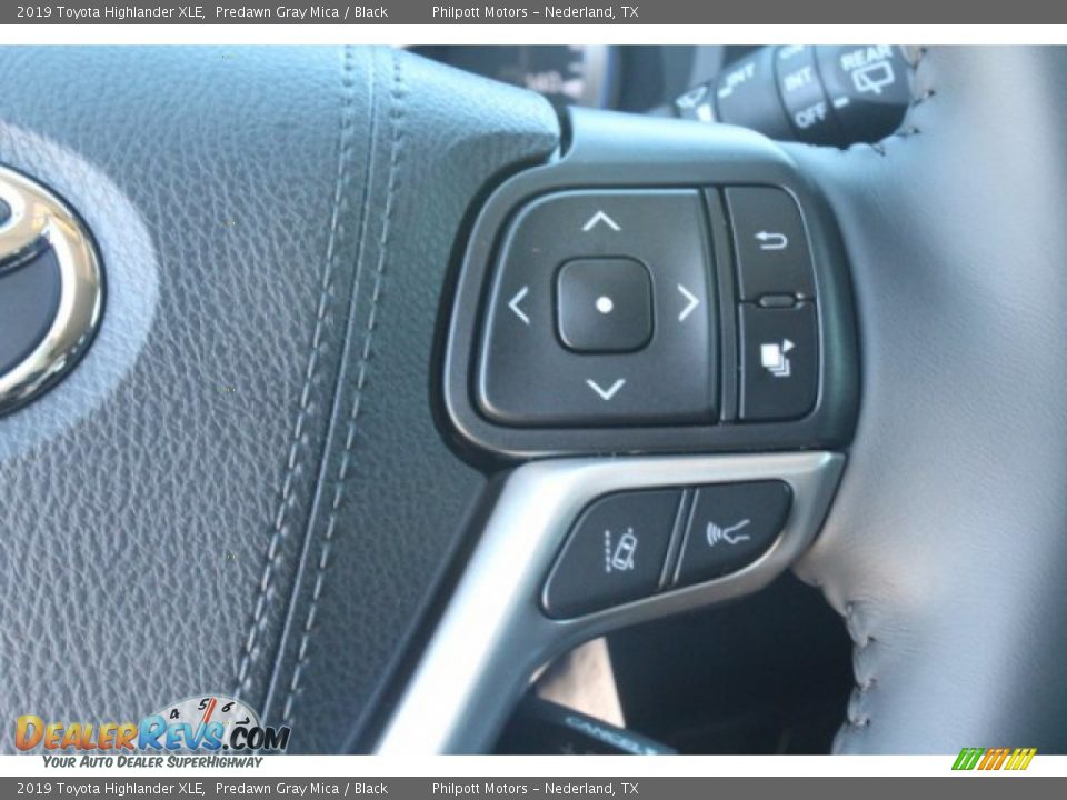 2019 Toyota Highlander XLE Predawn Gray Mica / Black Photo #17