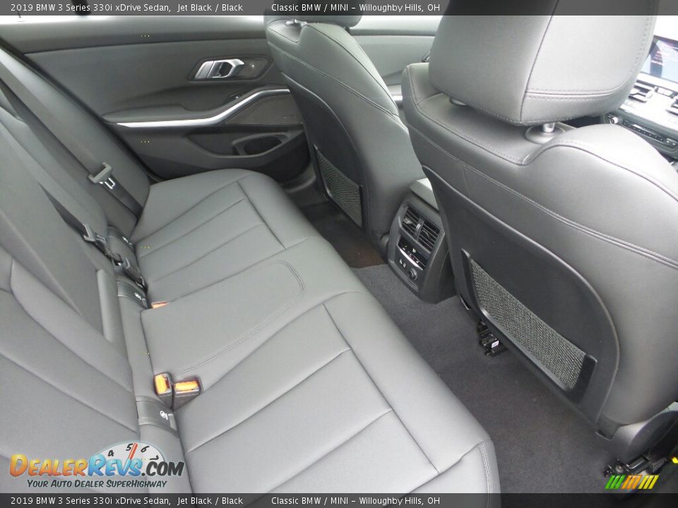 2019 BMW 3 Series 330i xDrive Sedan Jet Black / Black Photo #4