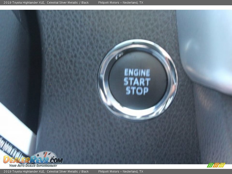 2019 Toyota Highlander XLE Celestial Silver Metallic / Black Photo #14