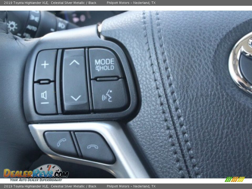 2019 Toyota Highlander XLE Celestial Silver Metallic / Black Photo #15