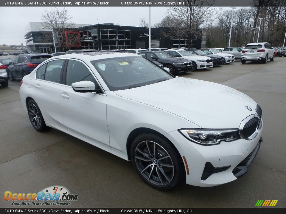 2019 BMW 3 Series 330i xDrive Sedan Alpine White / Black Photo #1