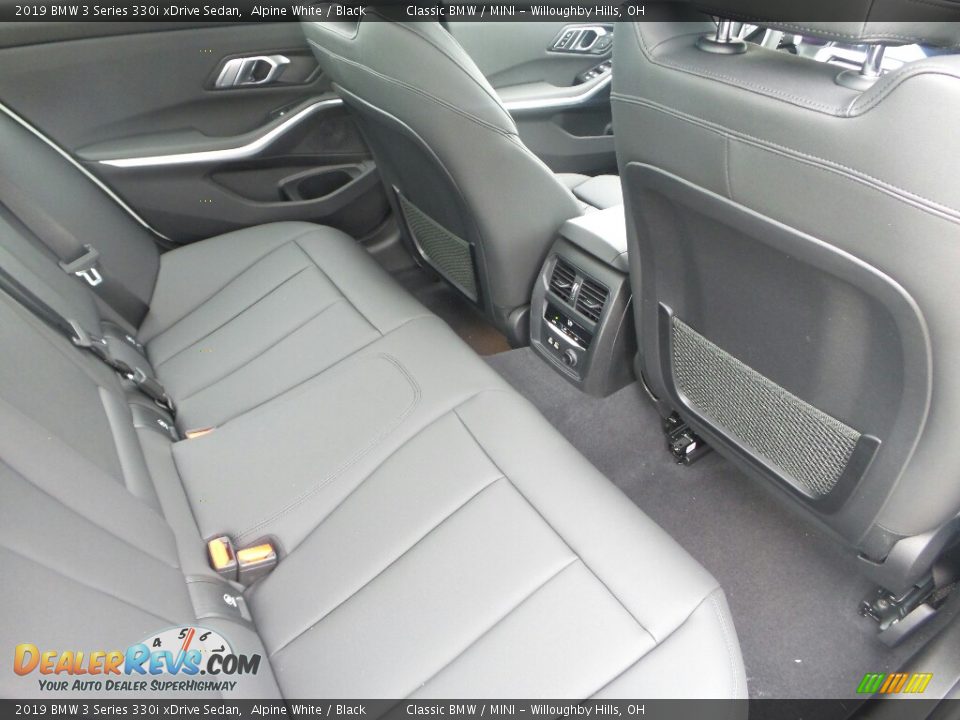 2019 BMW 3 Series 330i xDrive Sedan Alpine White / Black Photo #4