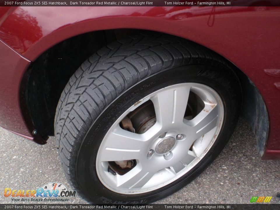 2007 Ford Focus ZX5 SES Hatchback Dark Toreador Red Metallic / Charcoal/Light Flint Photo #16