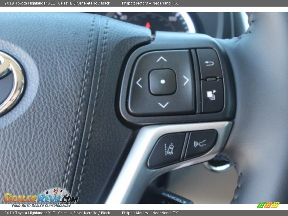 2019 Toyota Highlander XLE Celestial Silver Metallic / Black Photo #16