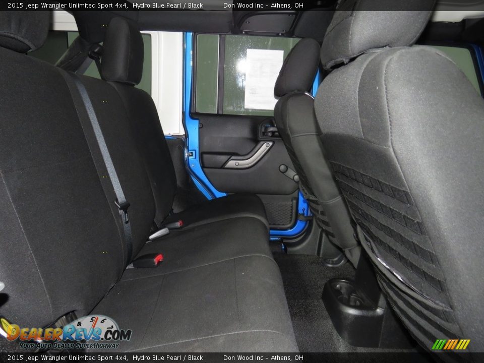 2015 Jeep Wrangler Unlimited Sport 4x4 Hydro Blue Pearl / Black Photo #24