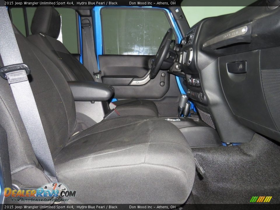 2015 Jeep Wrangler Unlimited Sport 4x4 Hydro Blue Pearl / Black Photo #26