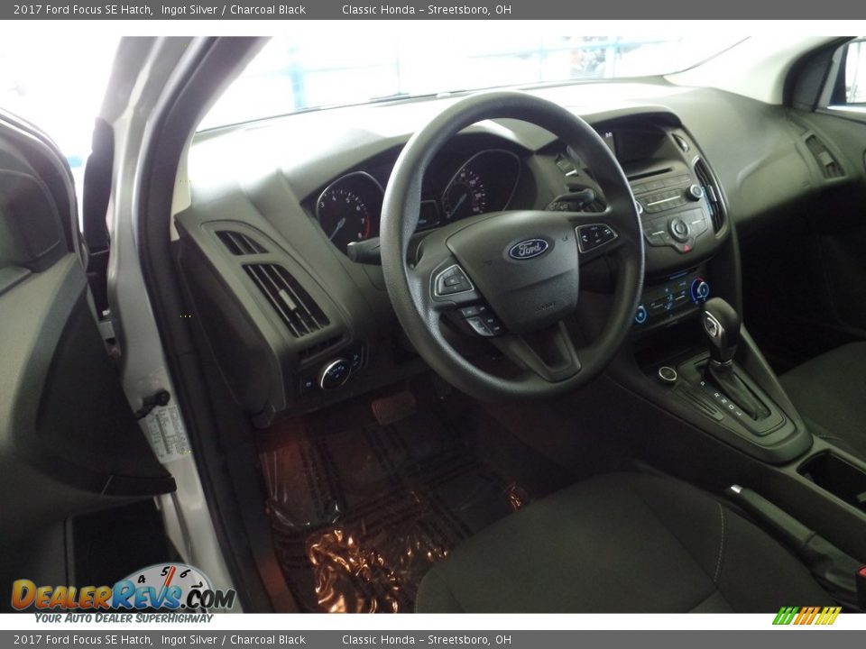 2017 Ford Focus SE Hatch Ingot Silver / Charcoal Black Photo #15