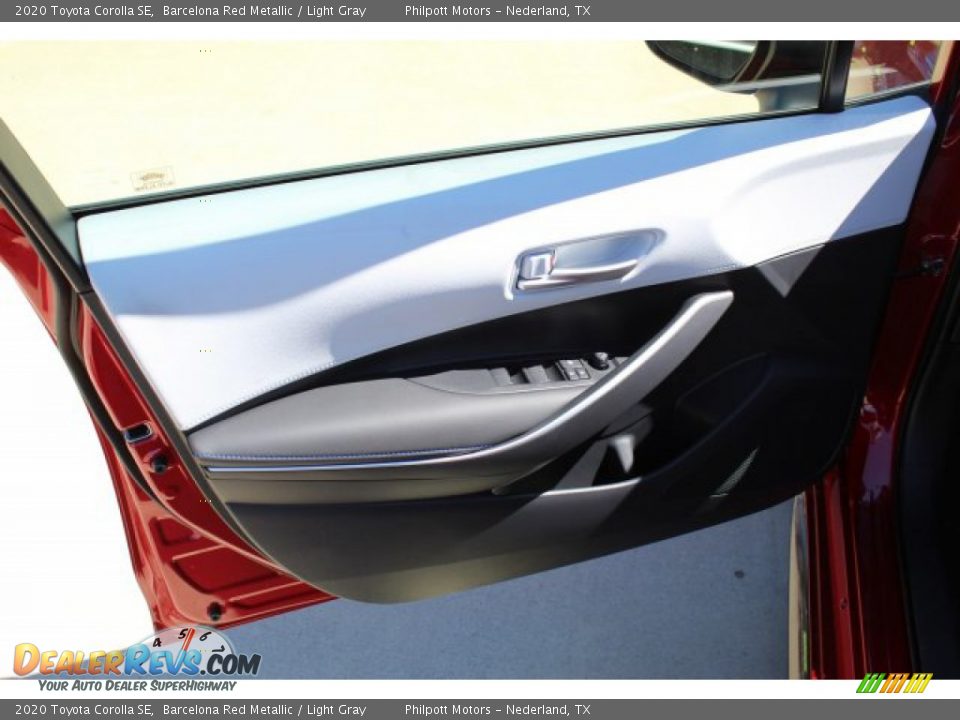 Door Panel of 2020 Toyota Corolla SE Photo #11