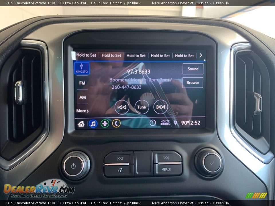Controls of 2019 Chevrolet Silverado 1500 LT Crew Cab 4WD Photo #20