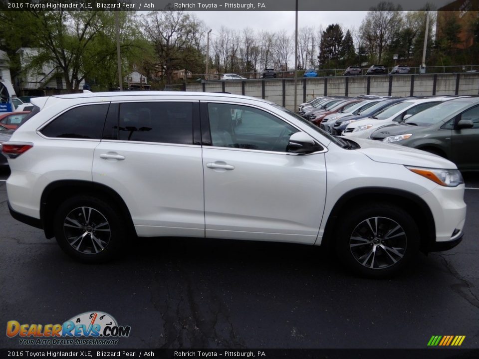 2016 Toyota Highlander XLE Blizzard Pearl / Ash Photo #2