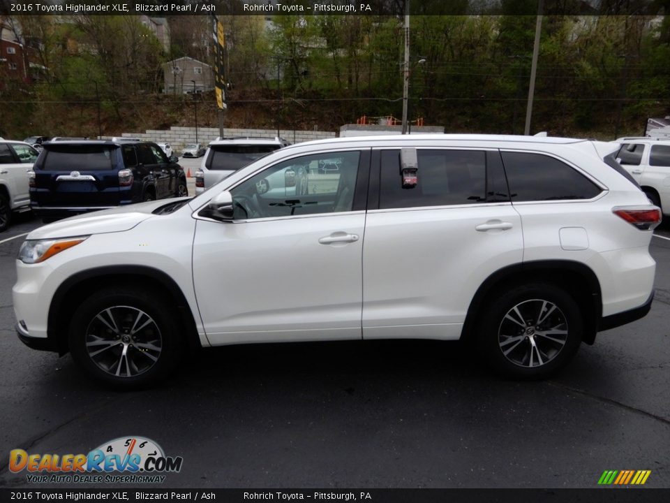 2016 Toyota Highlander XLE Blizzard Pearl / Ash Photo #4