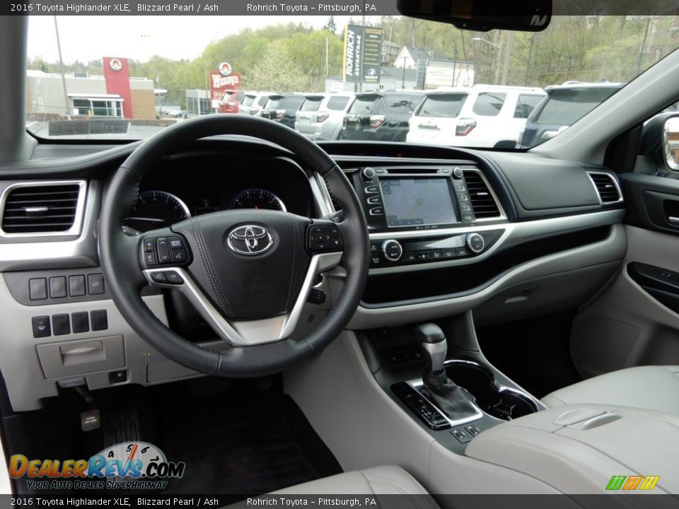 2016 Toyota Highlander XLE Blizzard Pearl / Ash Photo #8