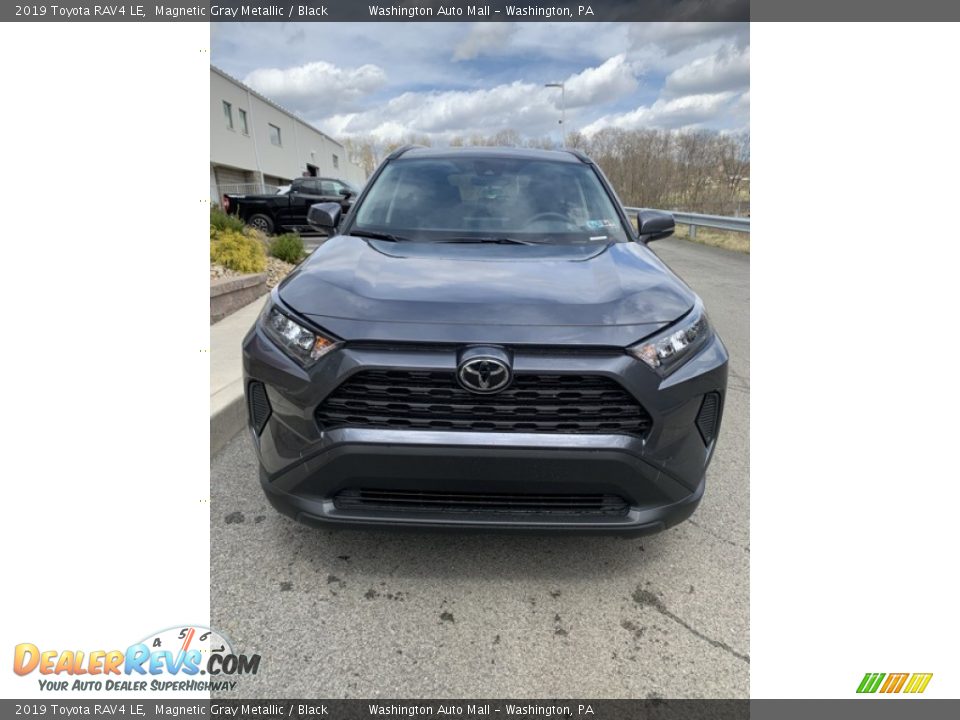 2019 Toyota RAV4 LE Magnetic Gray Metallic / Black Photo #2