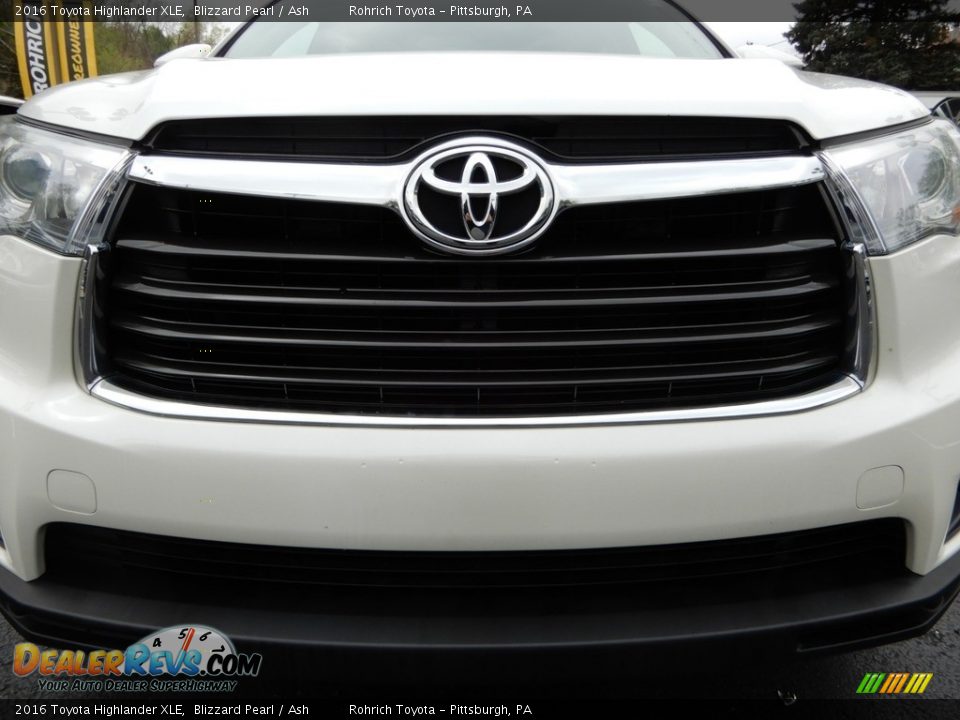 2016 Toyota Highlander XLE Blizzard Pearl / Ash Photo #13