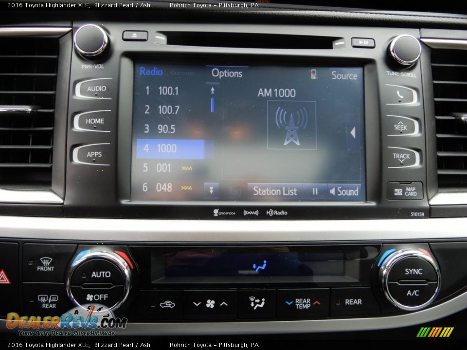 2016 Toyota Highlander XLE Blizzard Pearl / Ash Photo #26