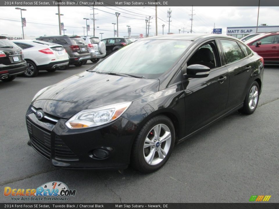 2014 Ford Focus SE Sedan Tuxedo Black / Charcoal Black Photo #2